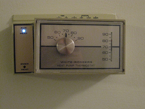 conserve-energy-audubon-downs a thermostat
