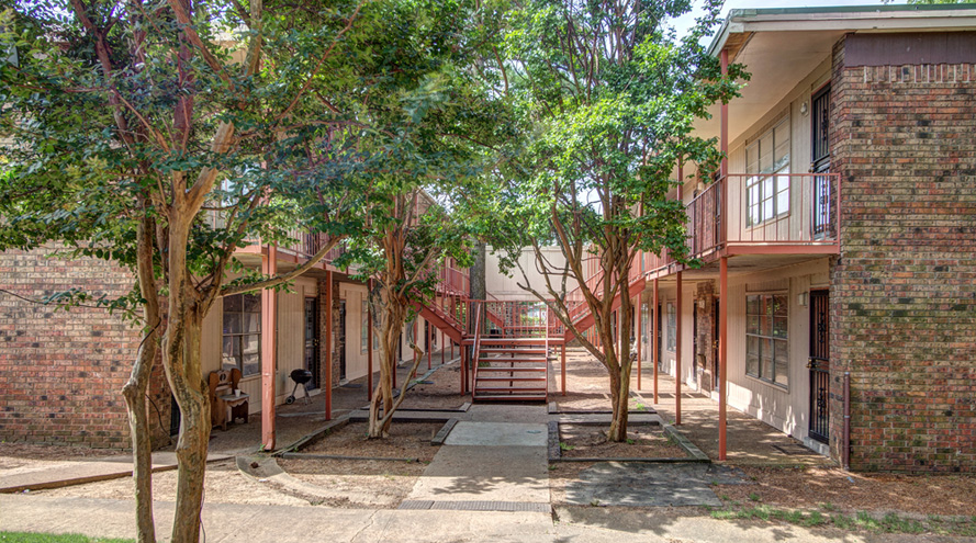 Appletree Apartments - North / Northeast Memphis Apartments