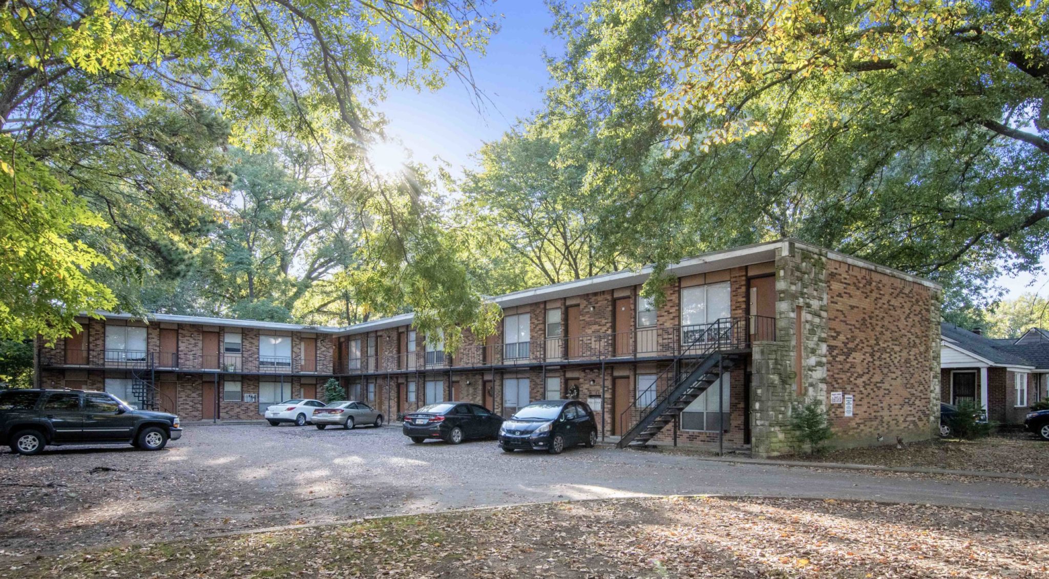 East Memphis / University - MRG Apartments